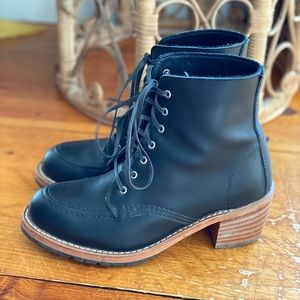 Redwing Heritage Clara Boots size 6.5